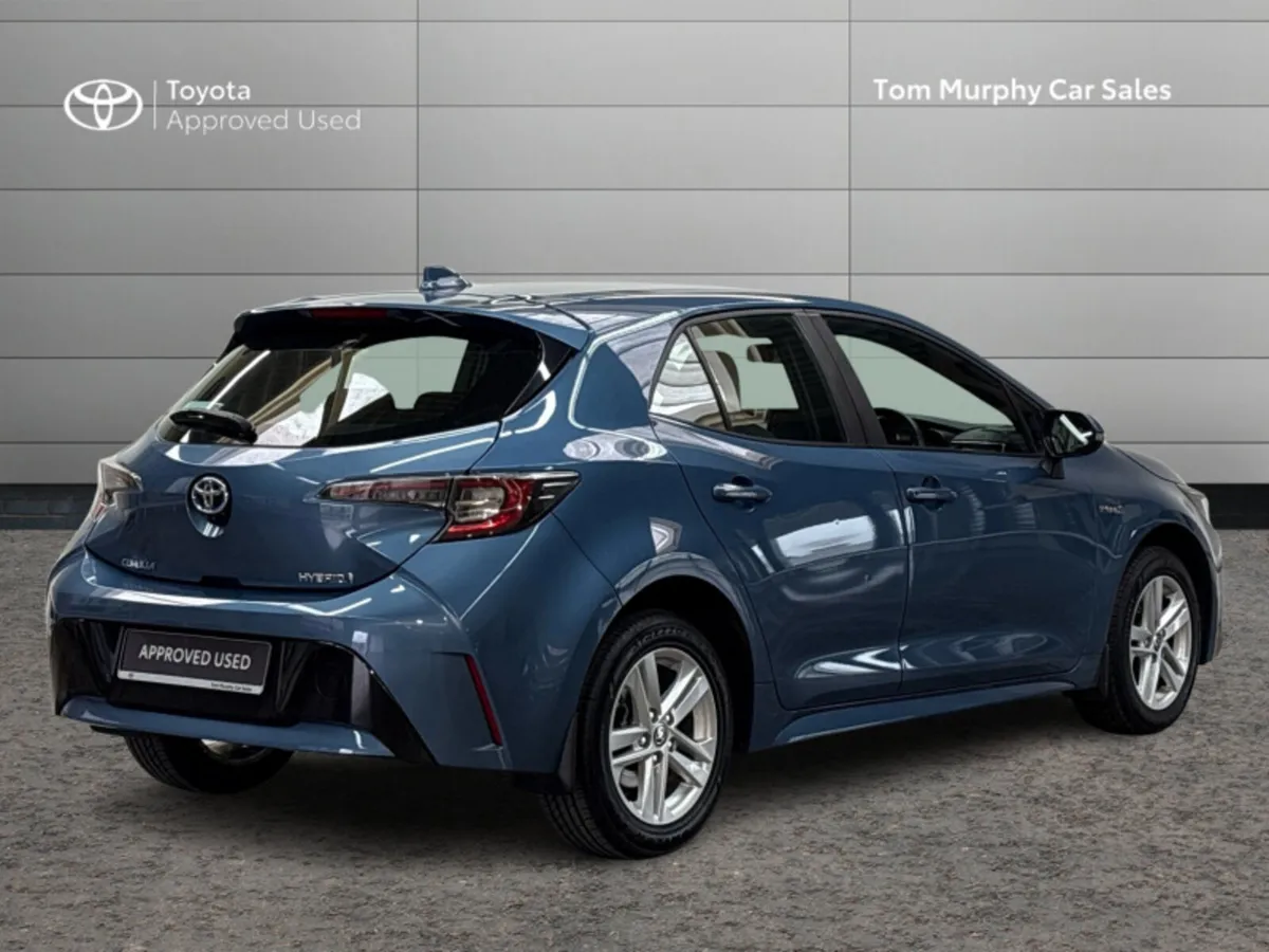 Toyota Corolla HYBRID LUNA H/B 4DR AUTO A - Image 2