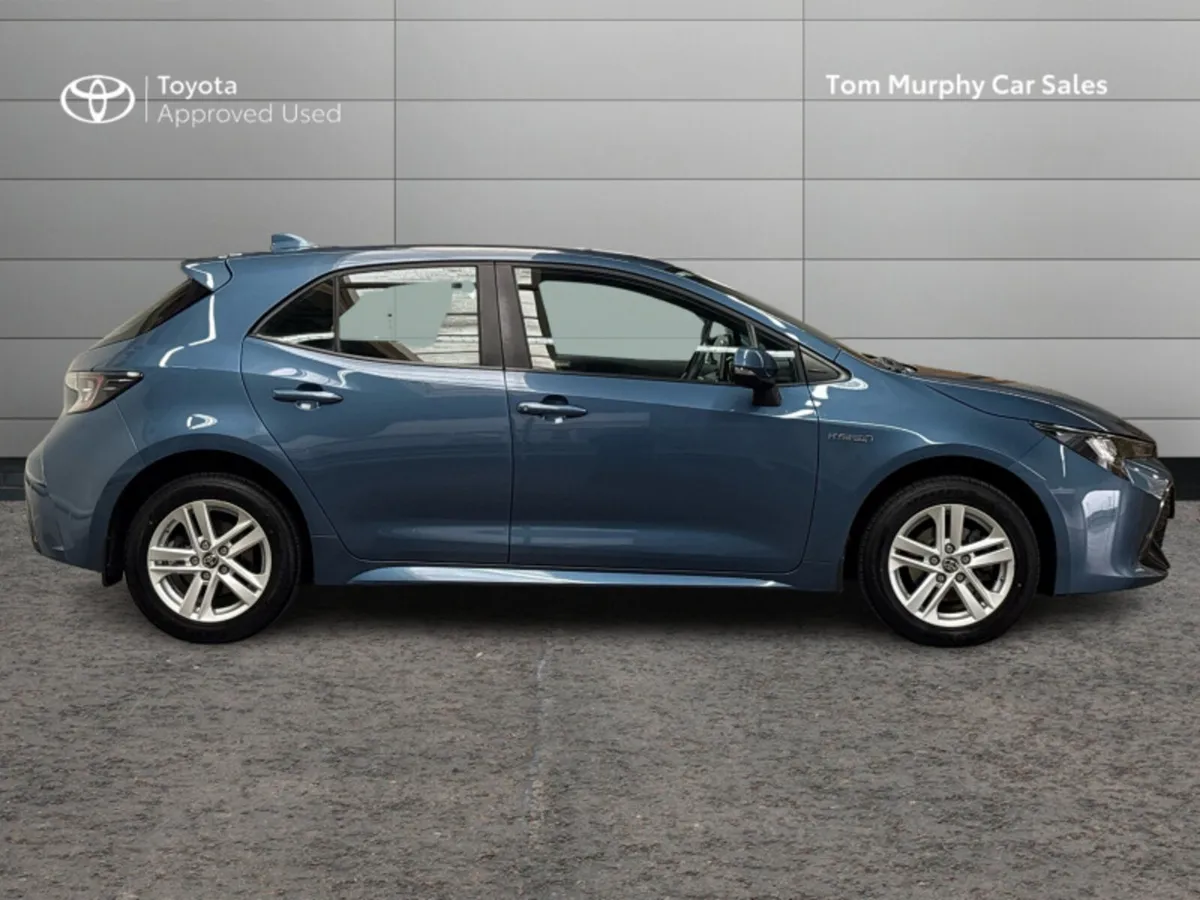 Toyota Corolla HYBRID LUNA H/B 4DR AUTO A - Image 3