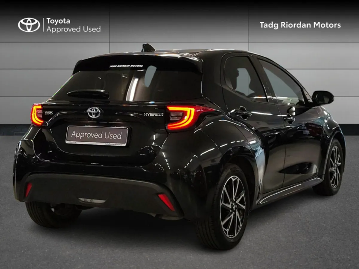 Toyota Yaris 1.5 HYBRID L/SPORT - Image 2