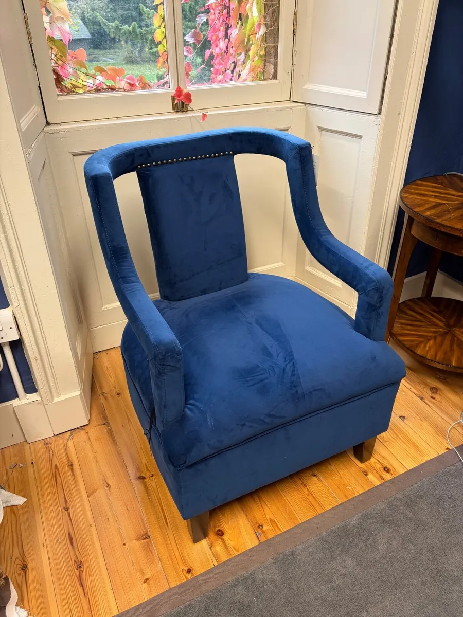 Armchair - Image 2
