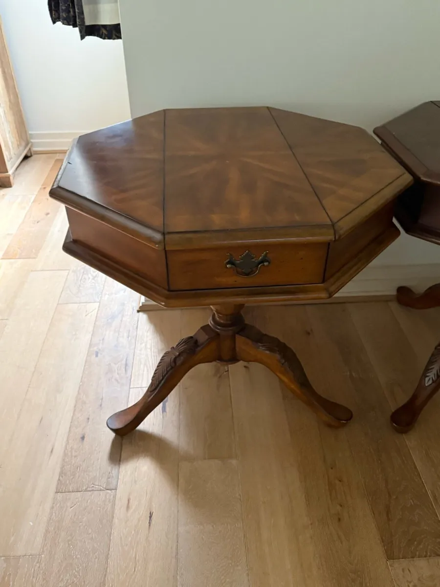 Superb Gueridon table - Image 4