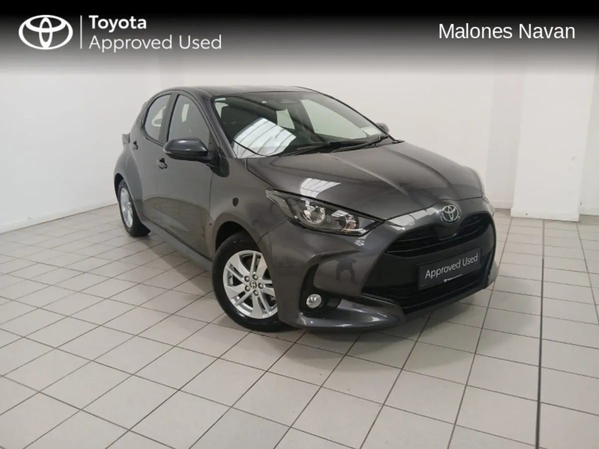 Toyota Yaris Yaris Hybrid 115 Luna - Image 1