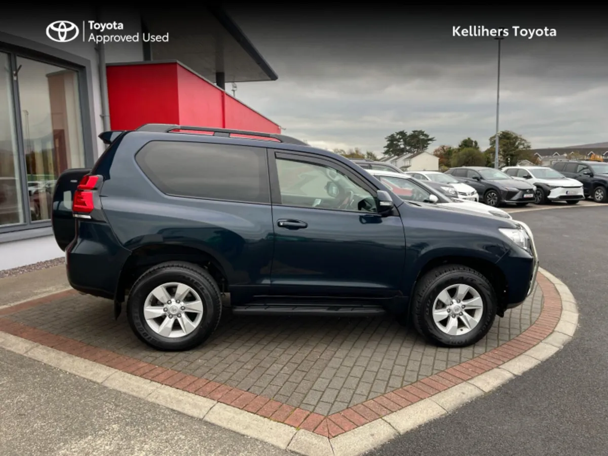 Toyota Land Cruiser LANDCRUISER SWB AUTO - Image 3