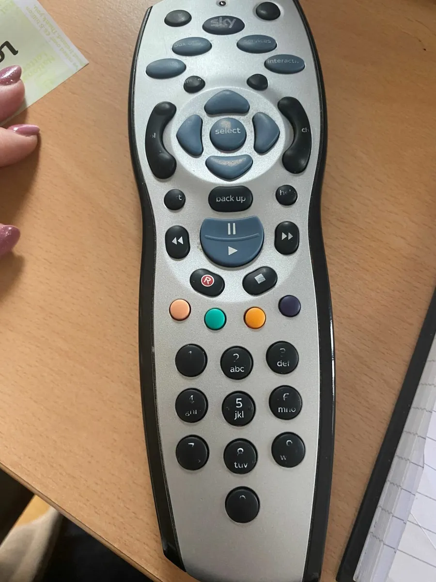 Remote Controls Sky and Samsung from €10 - Image 1