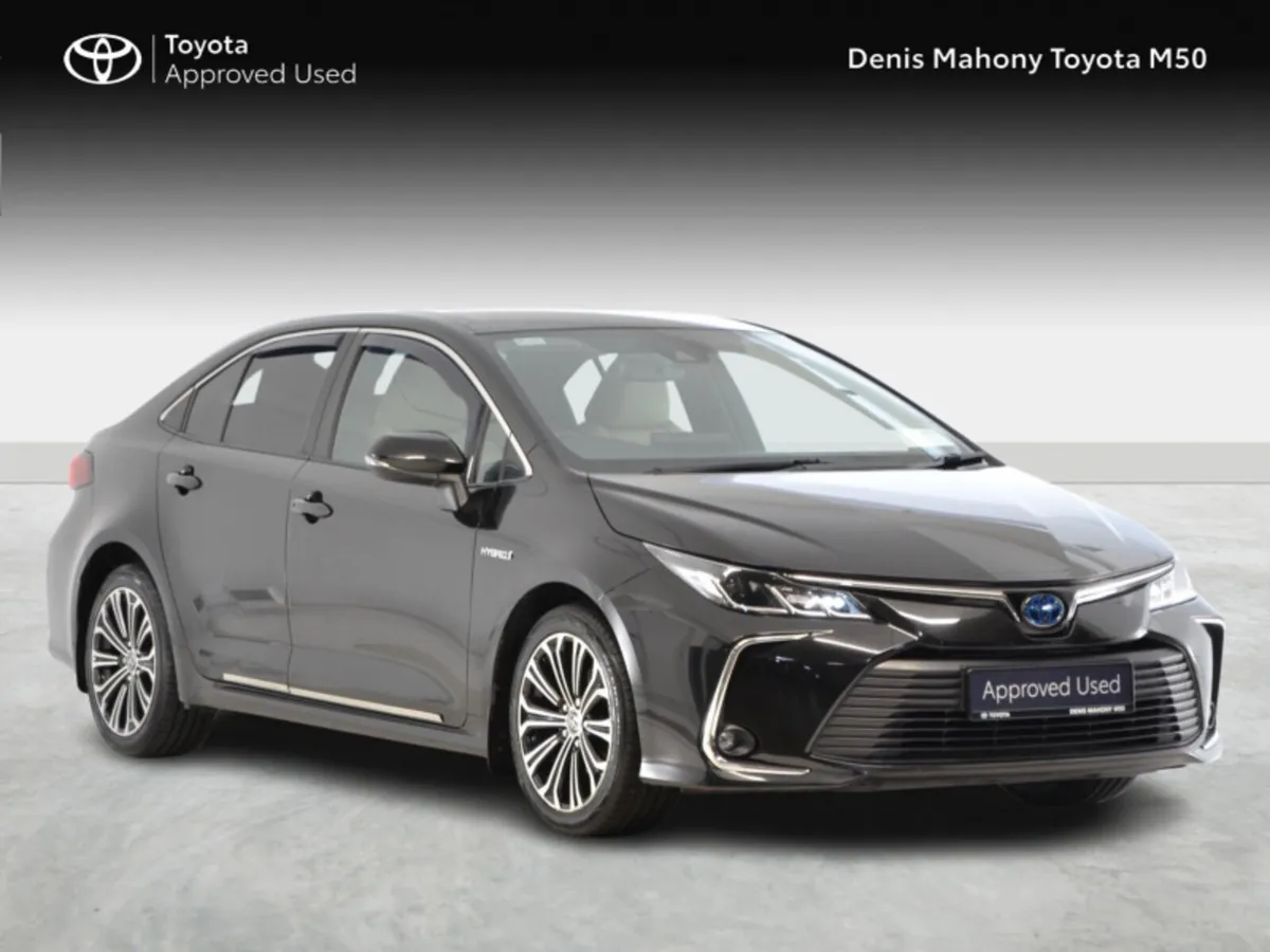 Toyota Corolla Hybrid Luna Sport Auto - Image 1