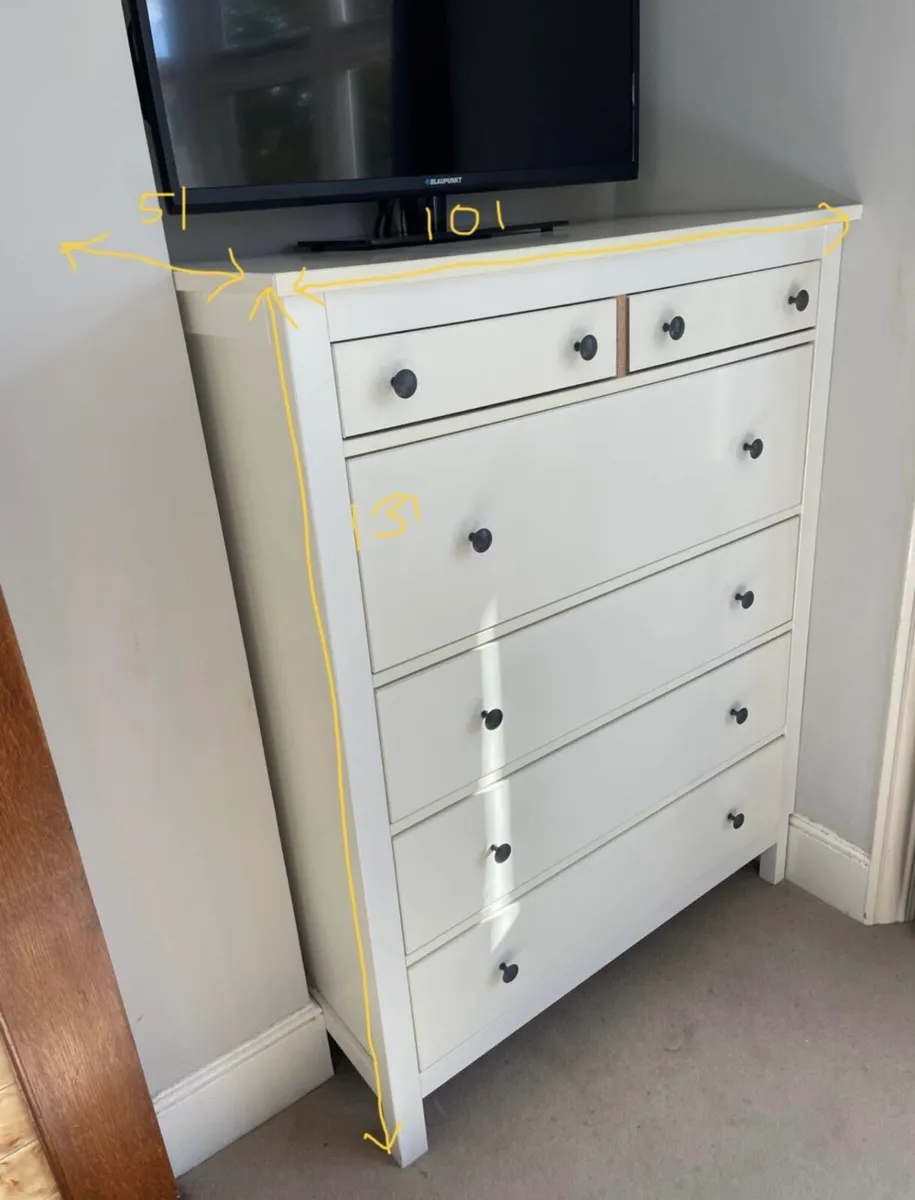 White wood chest of drawers/dresser - Image 4