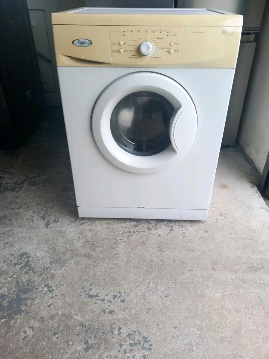 Whirlpool 6kg washing machine - Image 1