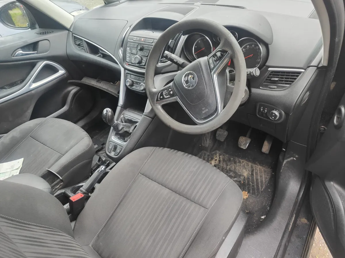 2012 Opel Zafira parts - Image 4