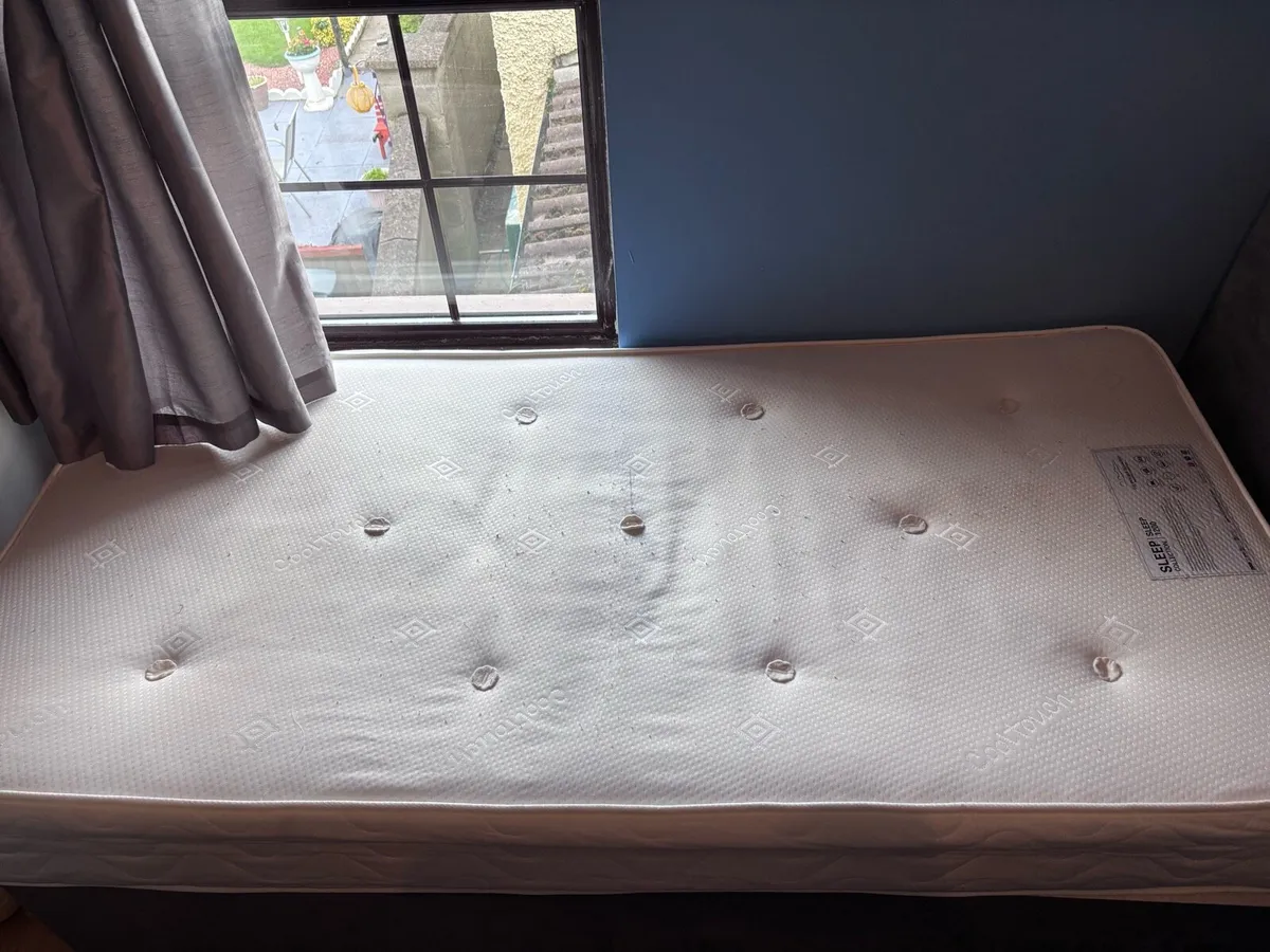 Single Duvan bed and mattress - Image 4