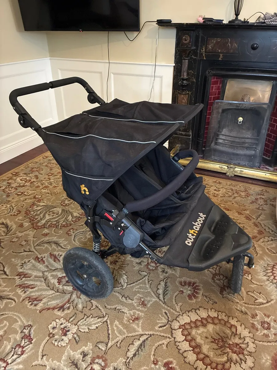 Out and about double buggy - Image 2