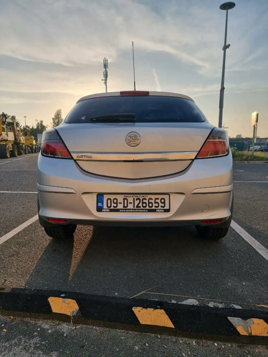 2009 Vauxhall Astra SXi - Image 4