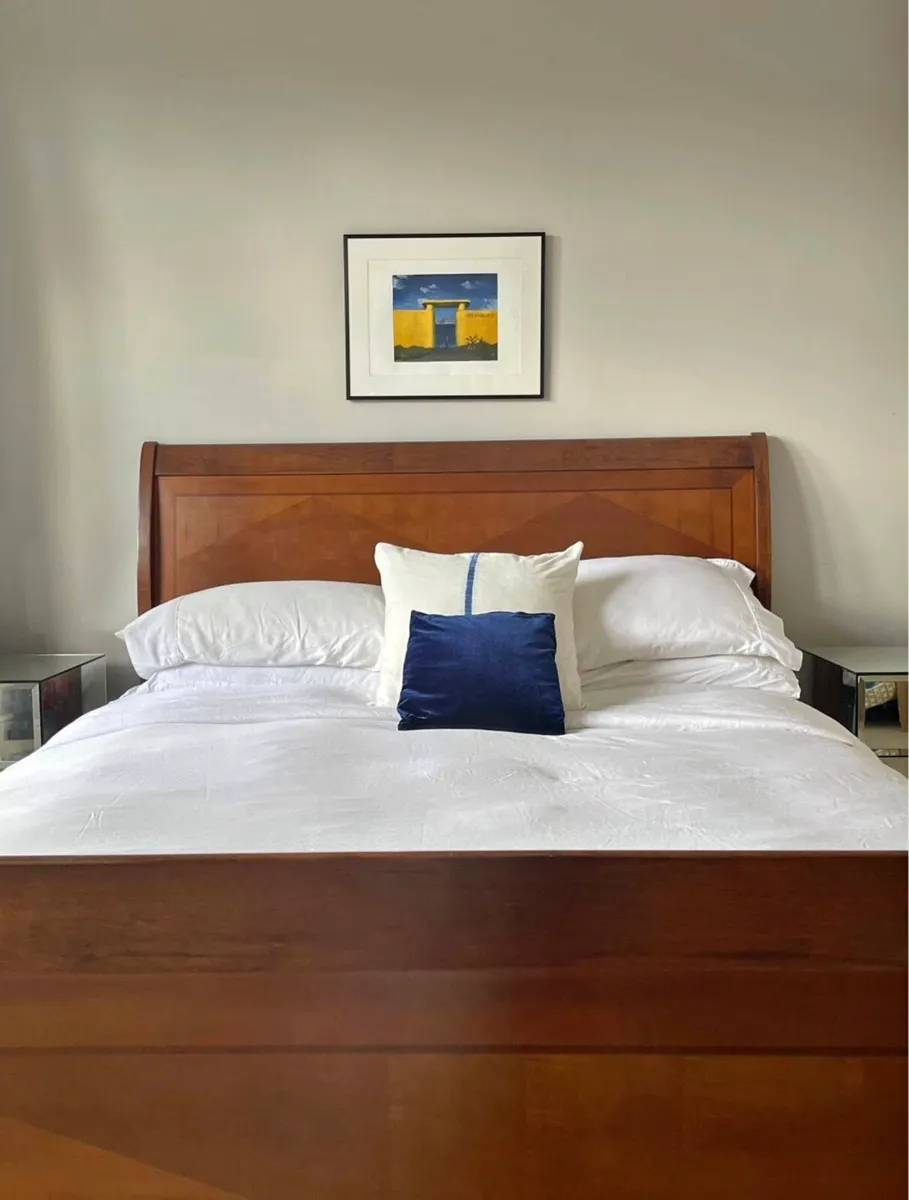King-sized wooden bed - Image 1