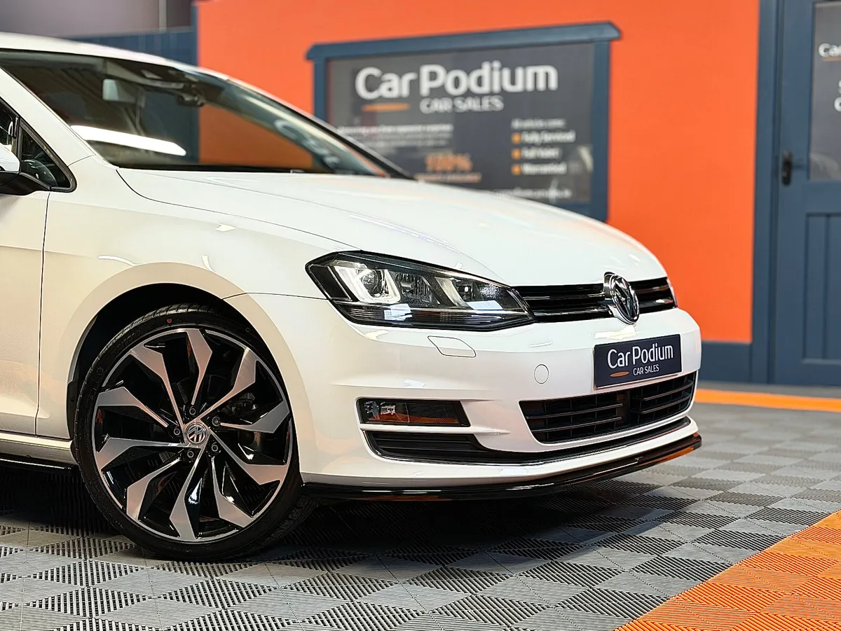 2016 Volkswagen Golf Highline 1.4TSi Auto  LOW KMS - Image 2
