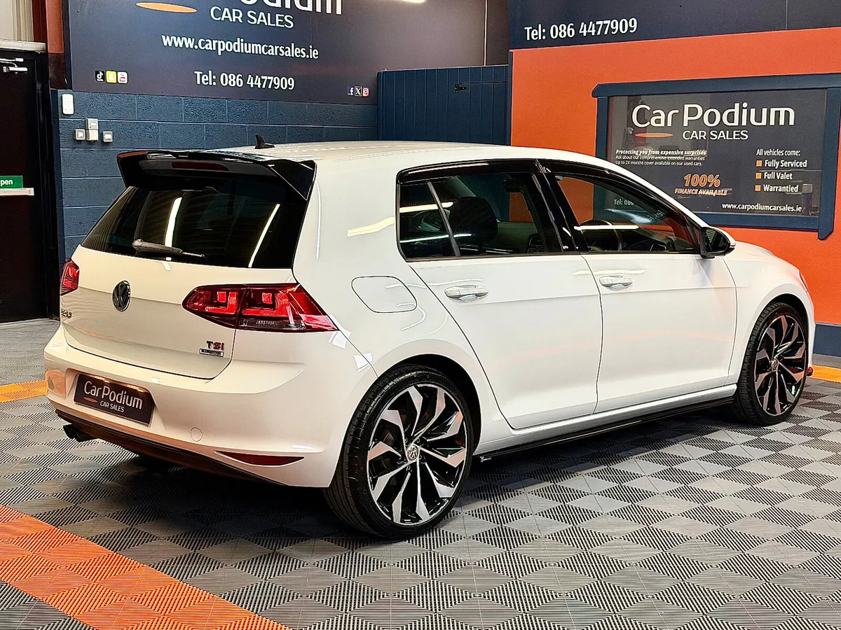2016 Volkswagen Golf Highline 1.4TSi Auto  LOW KMS - Image 3