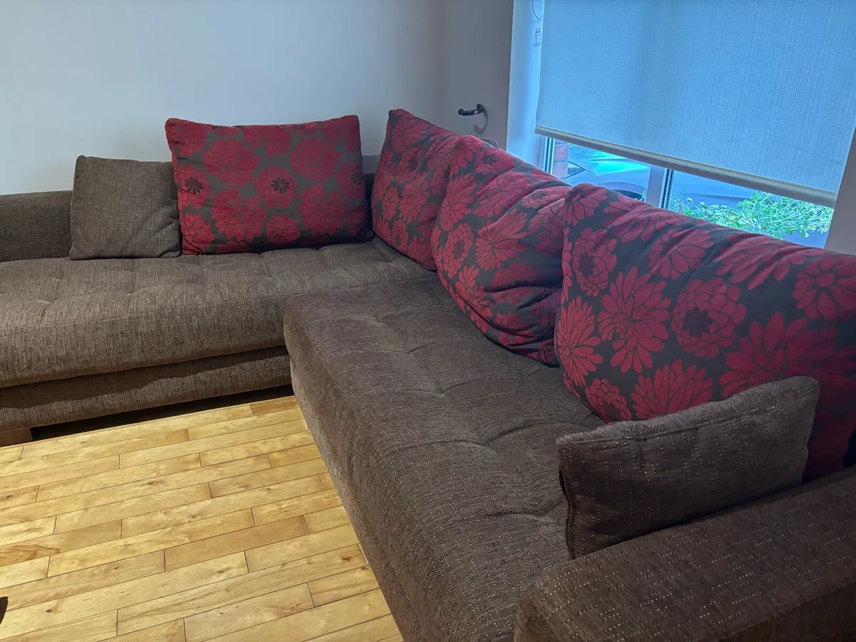 Corner Suite - Image 2