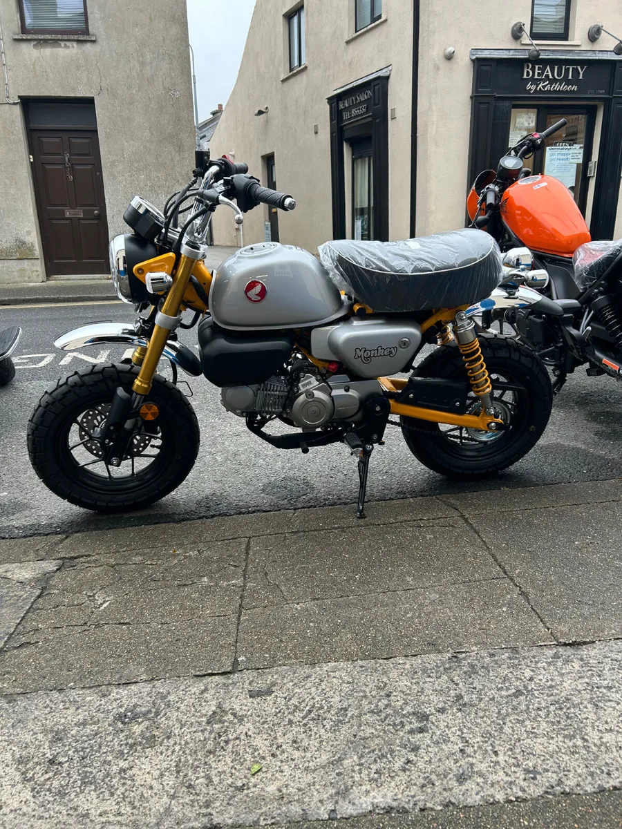 New 2025 Honda Monkey 125 - Image 3