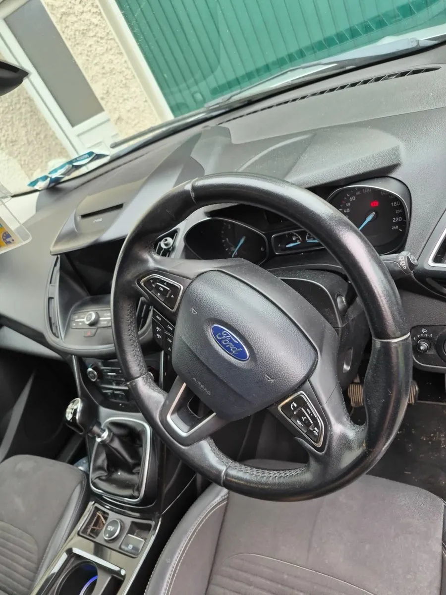 Ford Kuga 2018 - Image 3