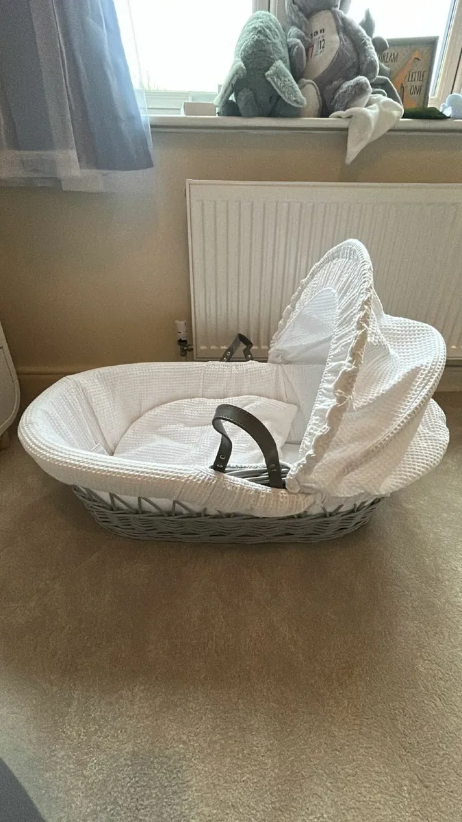Baby bassinet €15