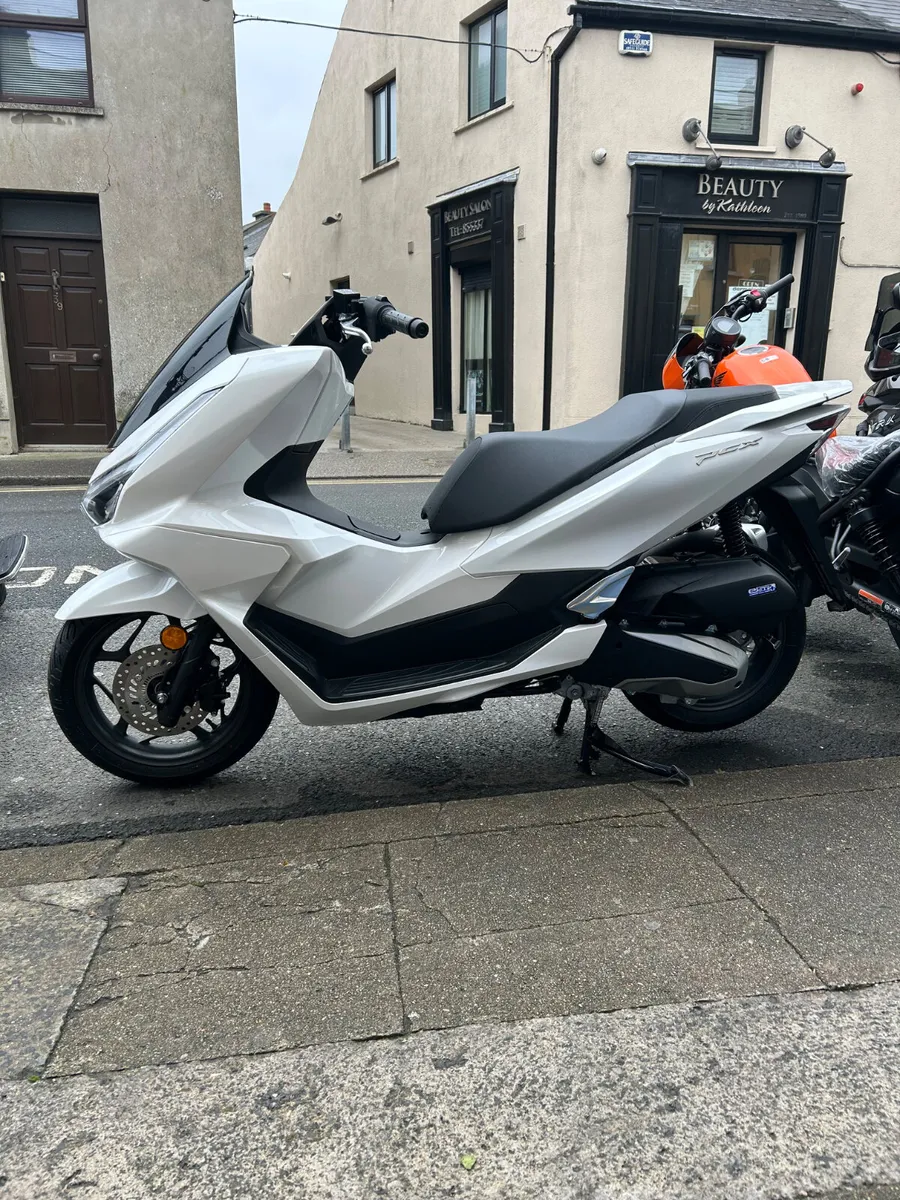 New Honda PCX 125 - Image 3