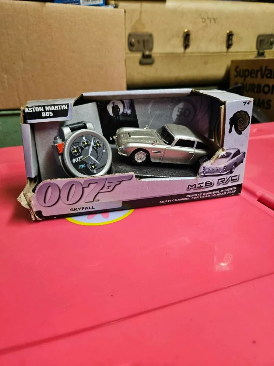 Corgi James Bond Aston Martin DB5 - Image 1