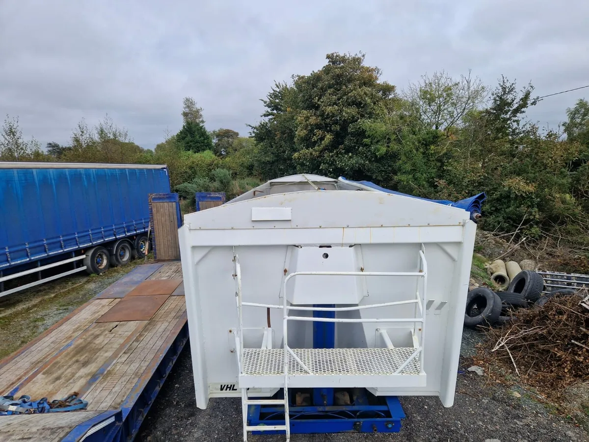 Bulk trailer - Image 1