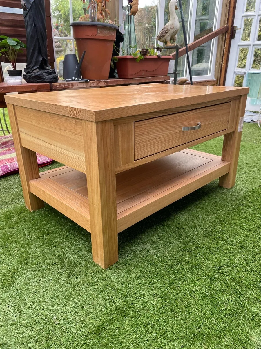 Coffey table - Image 1
