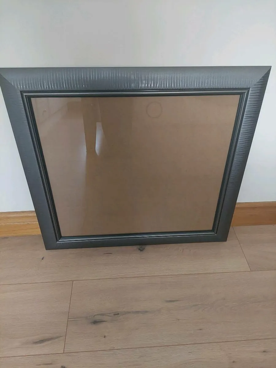 Picture frame - Image 1