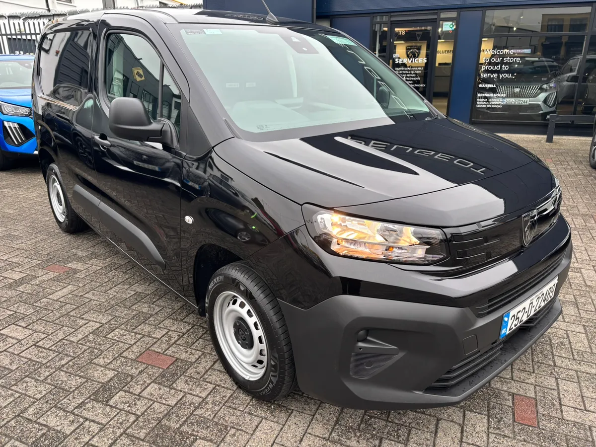 2025 Peugeot Partner Pro+ 650kg save 4000 - Image 1