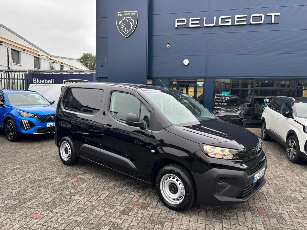 2025 Peugeot Partner Pro+ 650kg save 4000 - Image 2