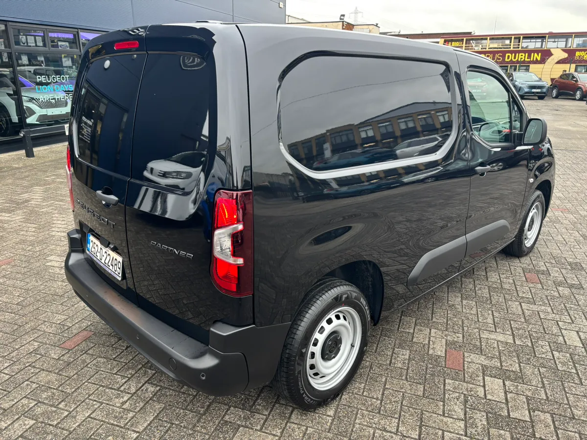 2025 Peugeot Partner Pro+ 650kg save 4000 - Image 4