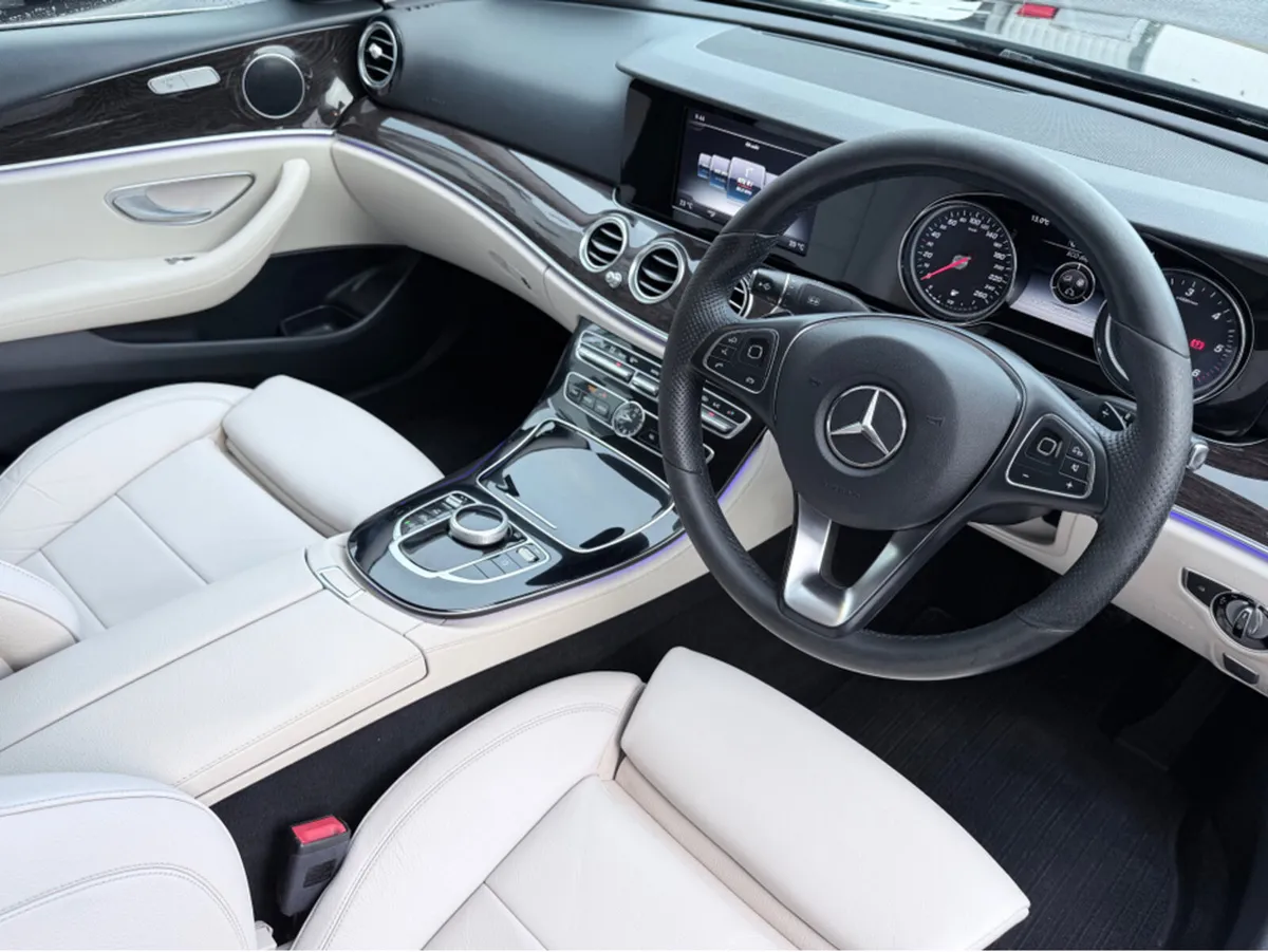 Mercedes-Benz E-Class 220 D AVANTGARDE 4DR AUTO - Image 3