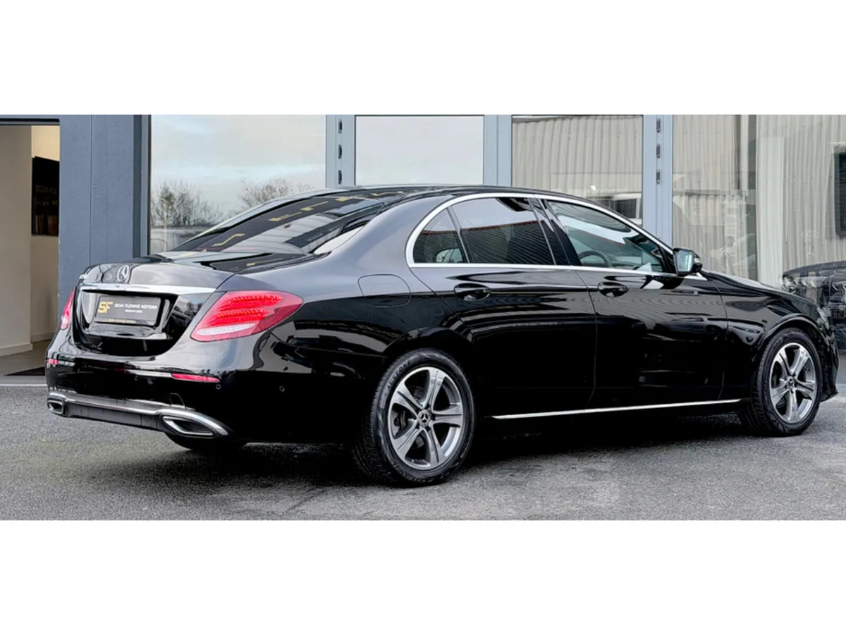 Mercedes-Benz E-Class 220 D AVANTGARDE 4DR AUTO - Image 4