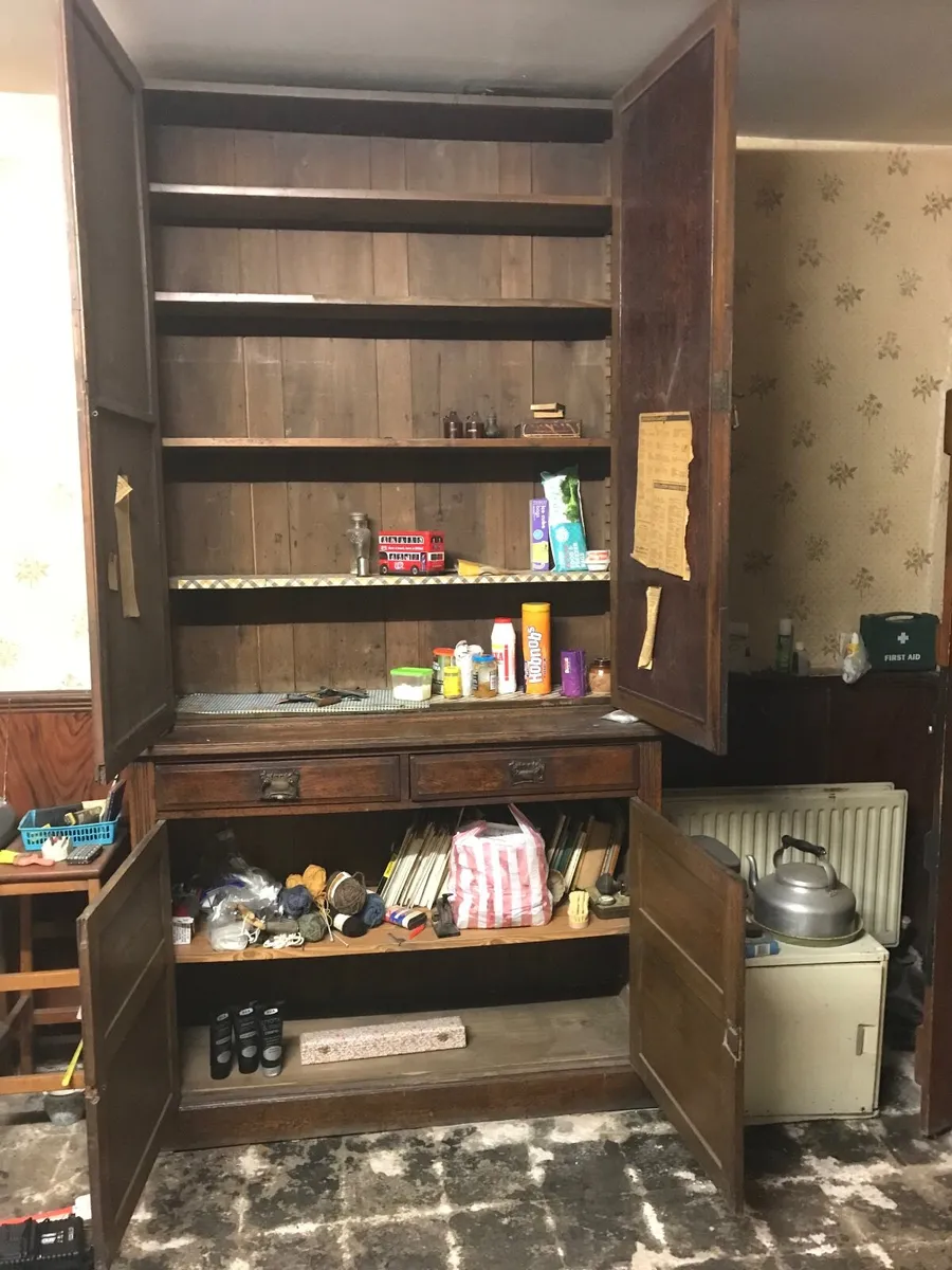 Old Linen Press - Image 4