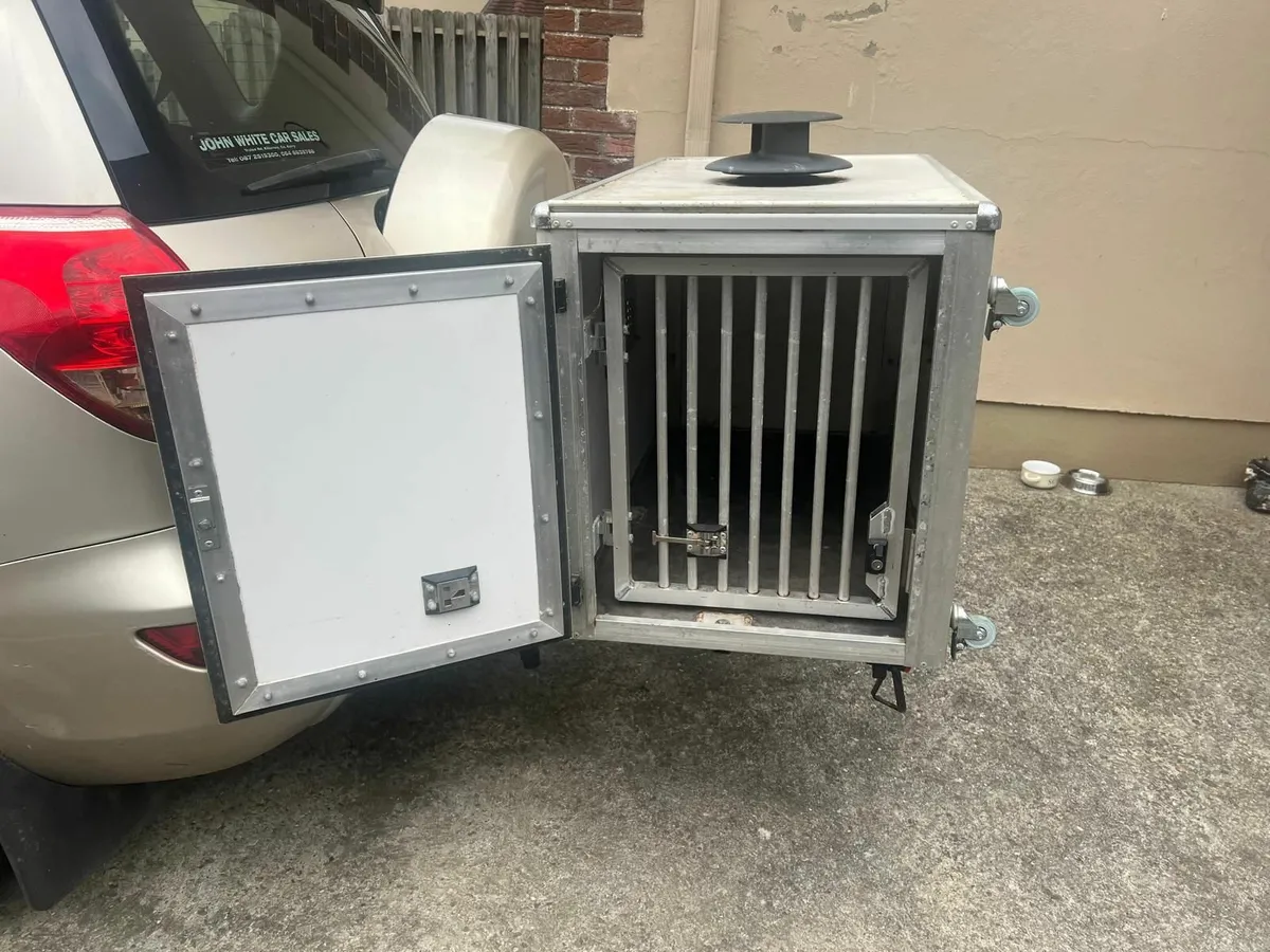 Dog Box - Image 3