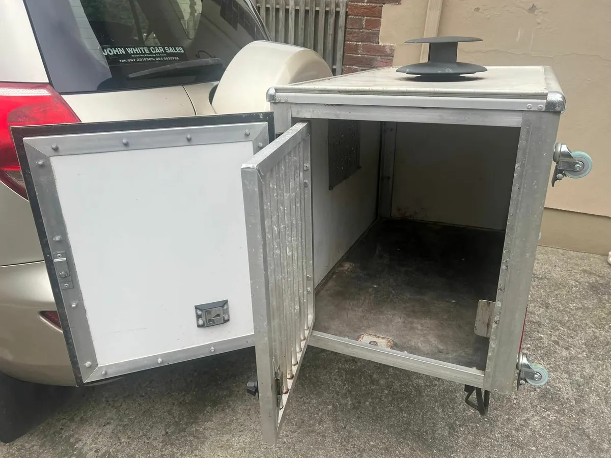 Dog Box - Image 4