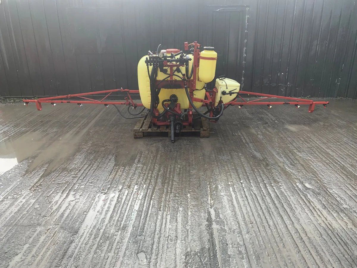 Hardi Fertilizer Spreader - Image 2