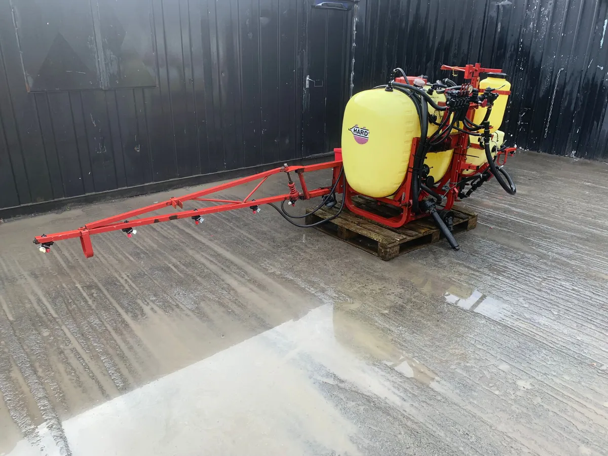 Hardi Fertilizer Spreader - Image 1