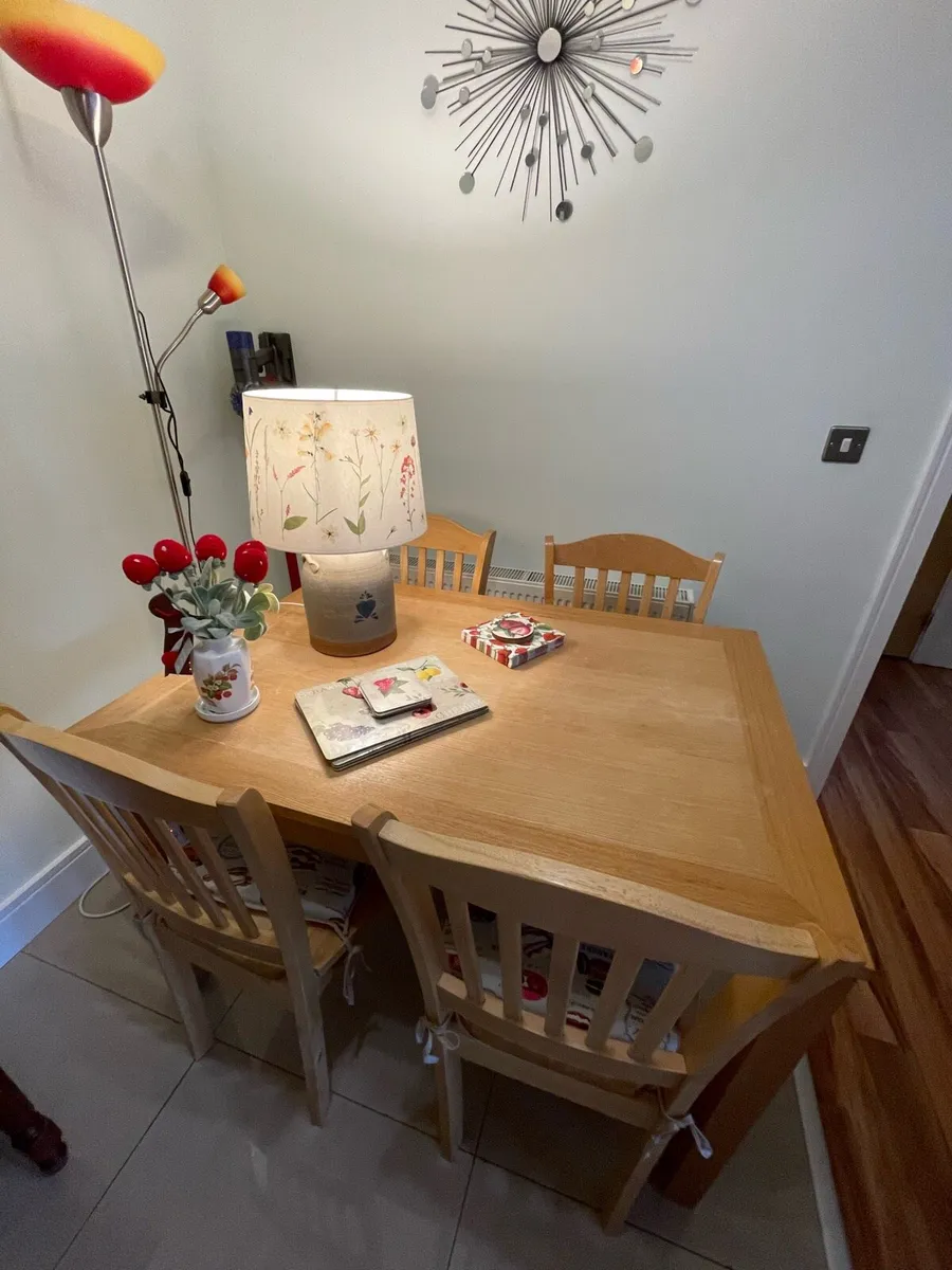 Dining room table - Image 3