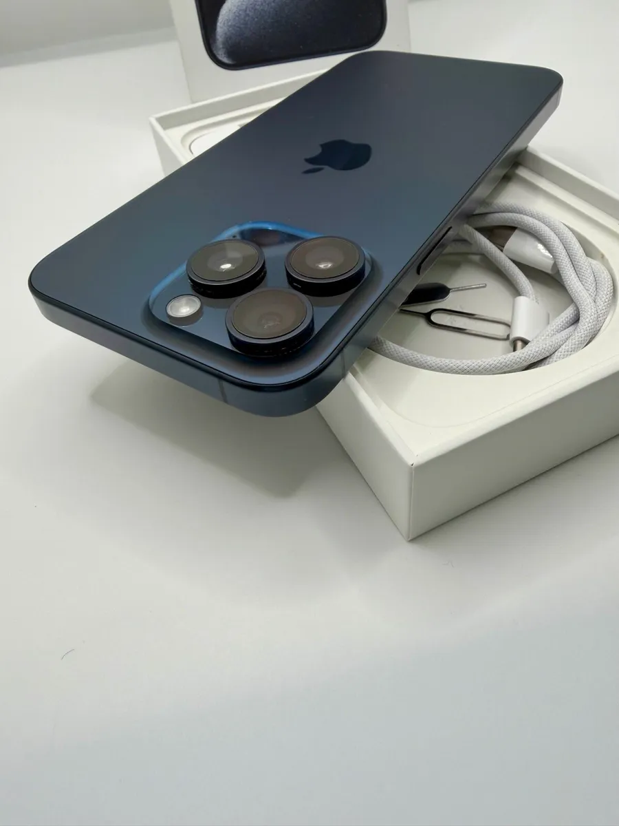 iPhone 15 Pro Max 256 GB Titanium Blue - Image 1
