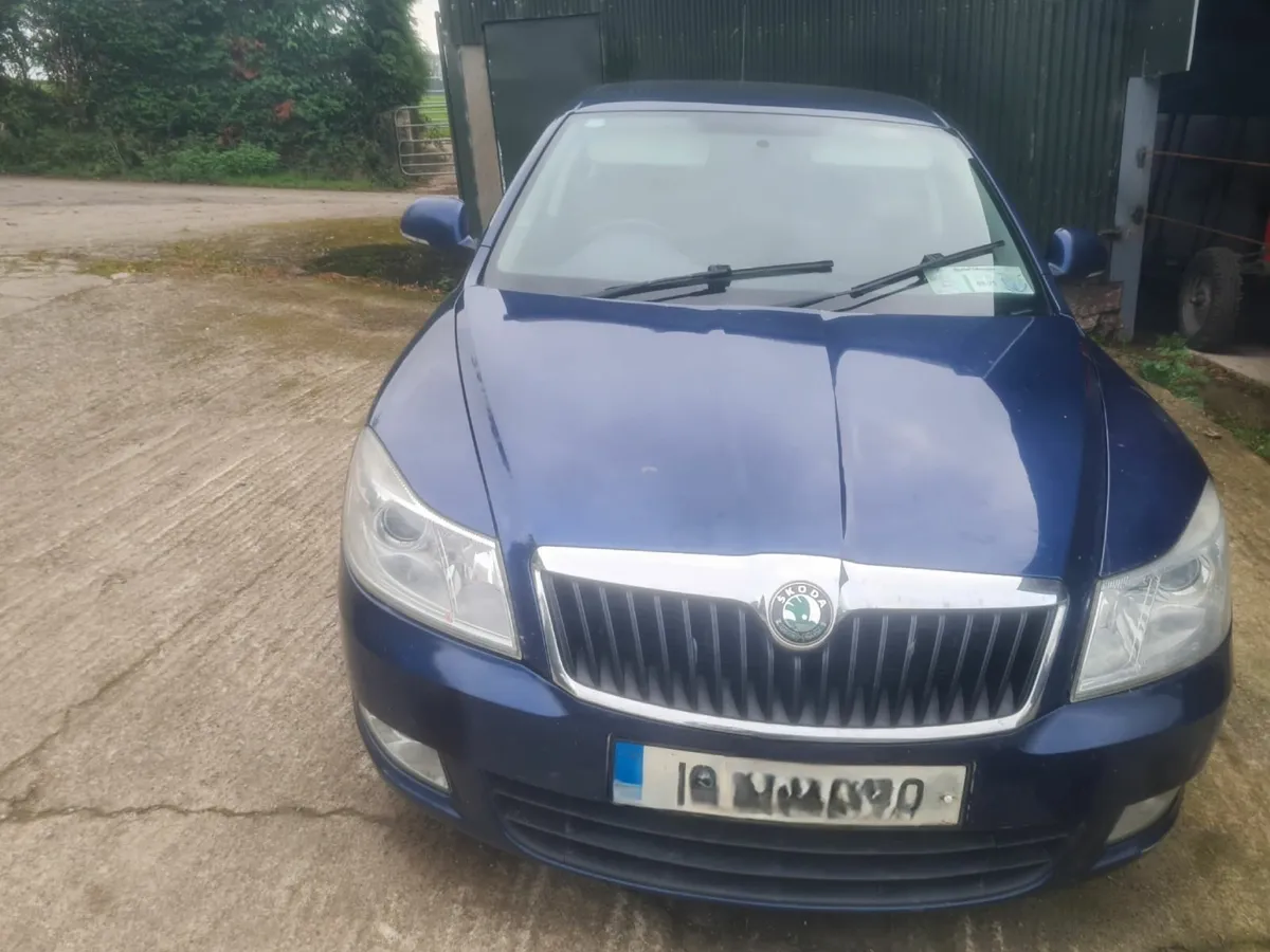 Skoda Octavia 2010 - Image 2
