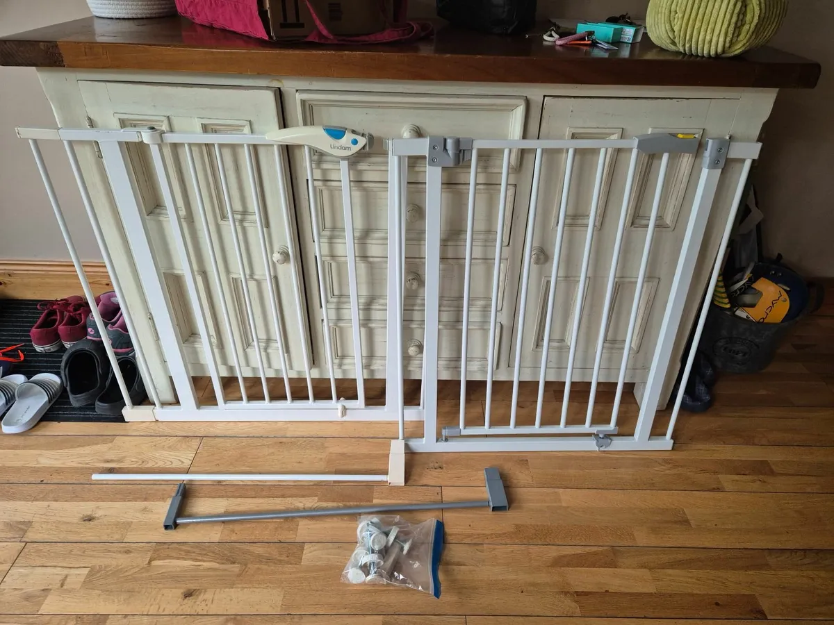 Safety gates