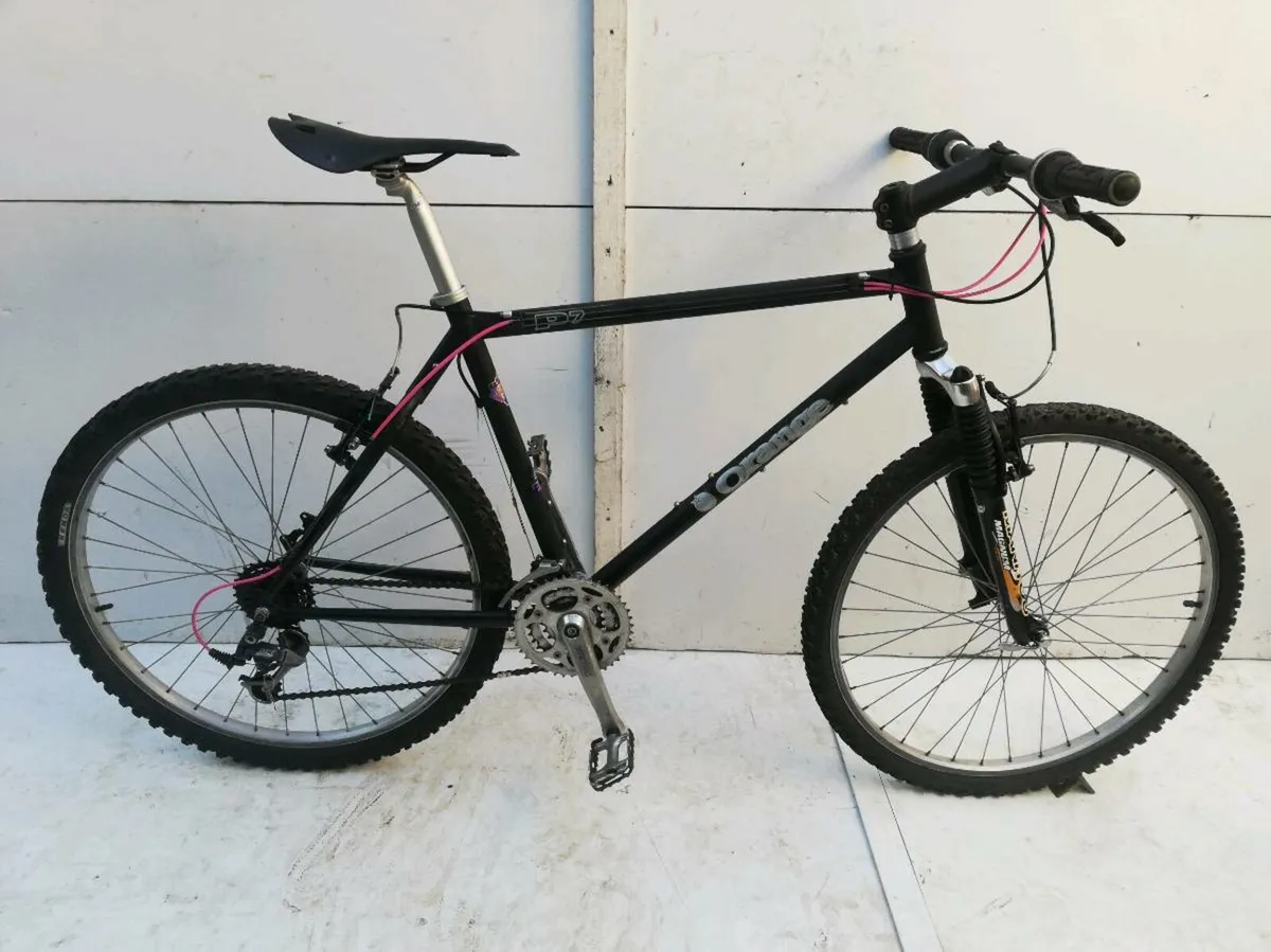 Road bike - Image 1