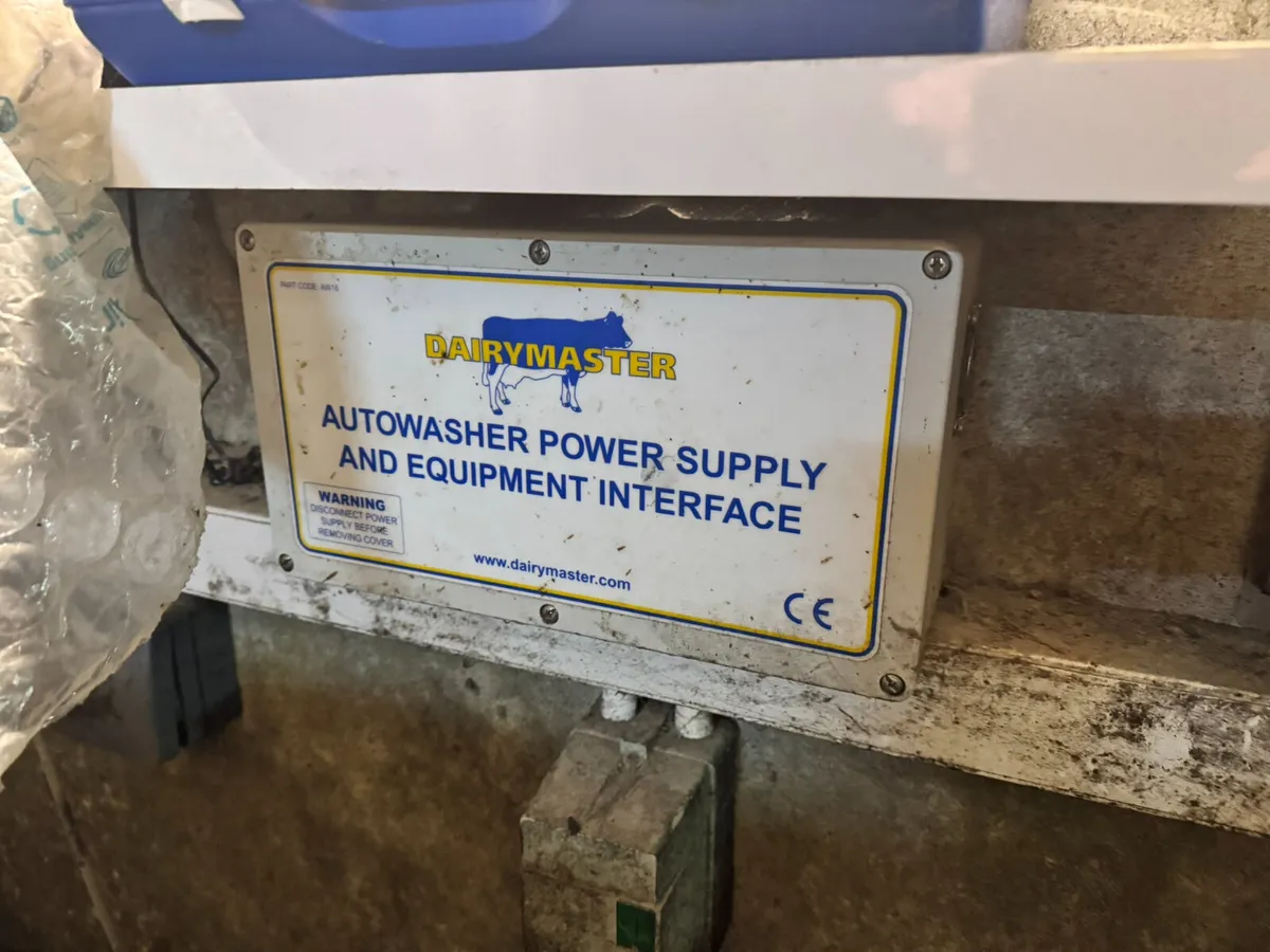 Dairy Master 8 Unit Swing Over Arm - Image 2