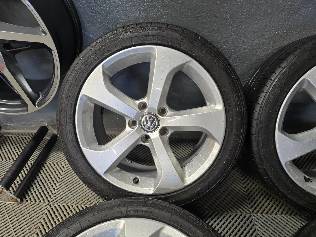 17" Volkswagen Golf GTI Alloys - Image 4