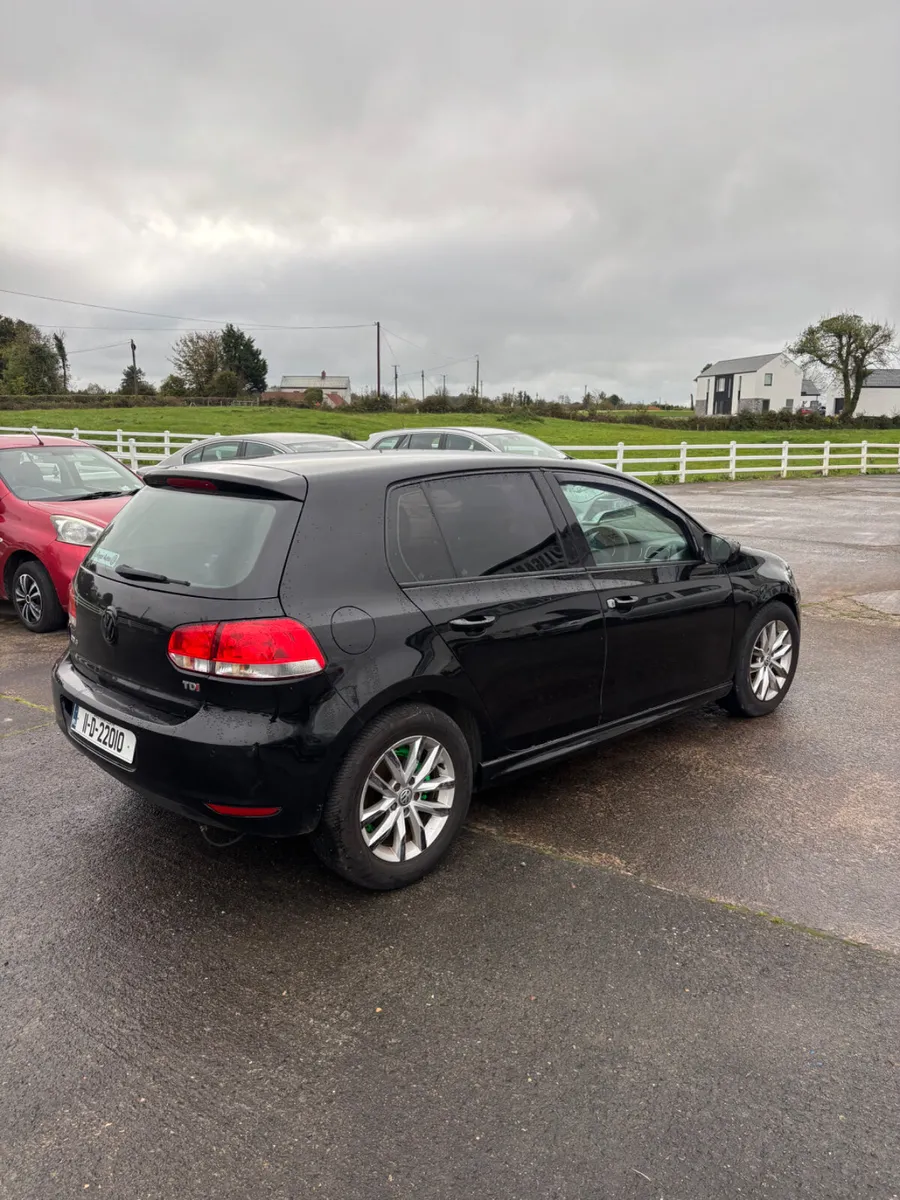 Volkswagen Golf 2011 - Image 4