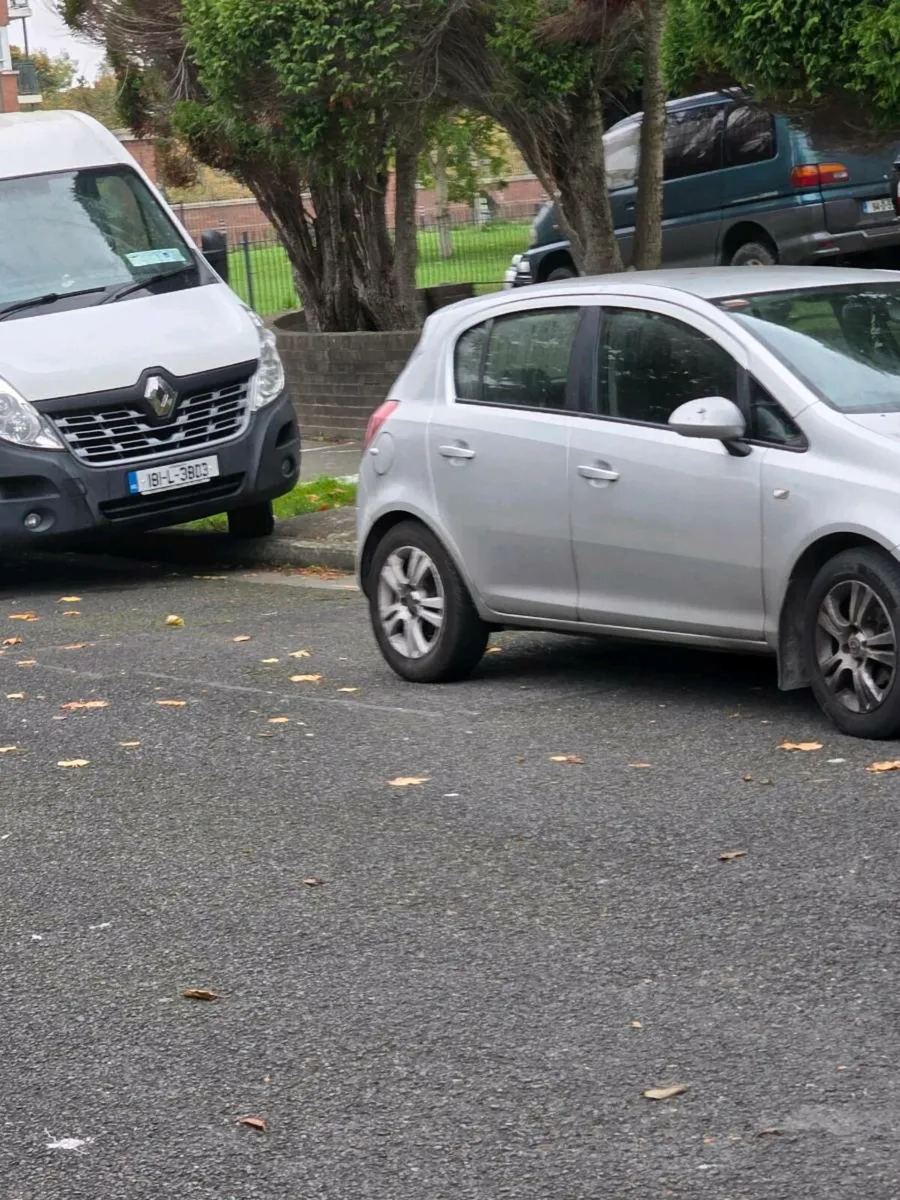 Car - Image 4