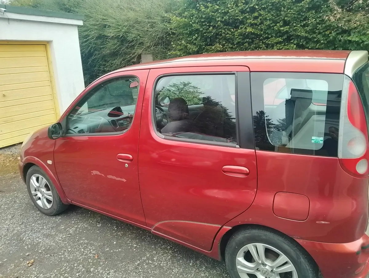 Toyota Yaris 2000 - Image 3