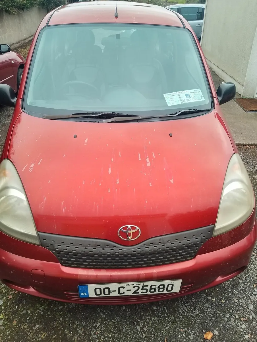 Toyota Yaris 2000 - Image 4