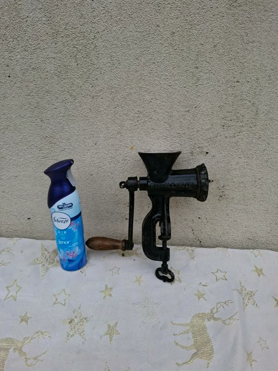 Vintage meat grinder postage possible - Image 1