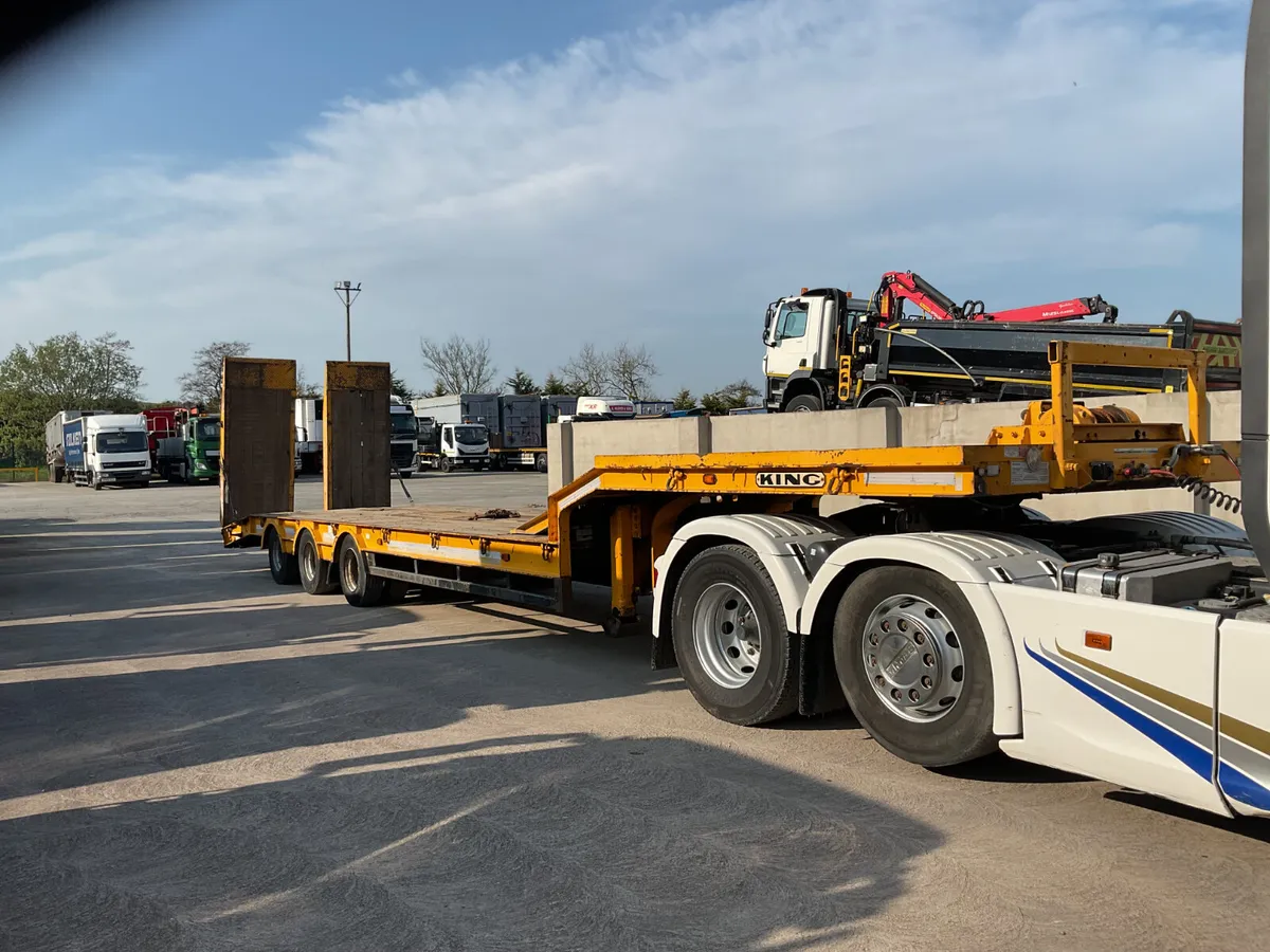 2003 King Tri Axle Low Loader - Image 1